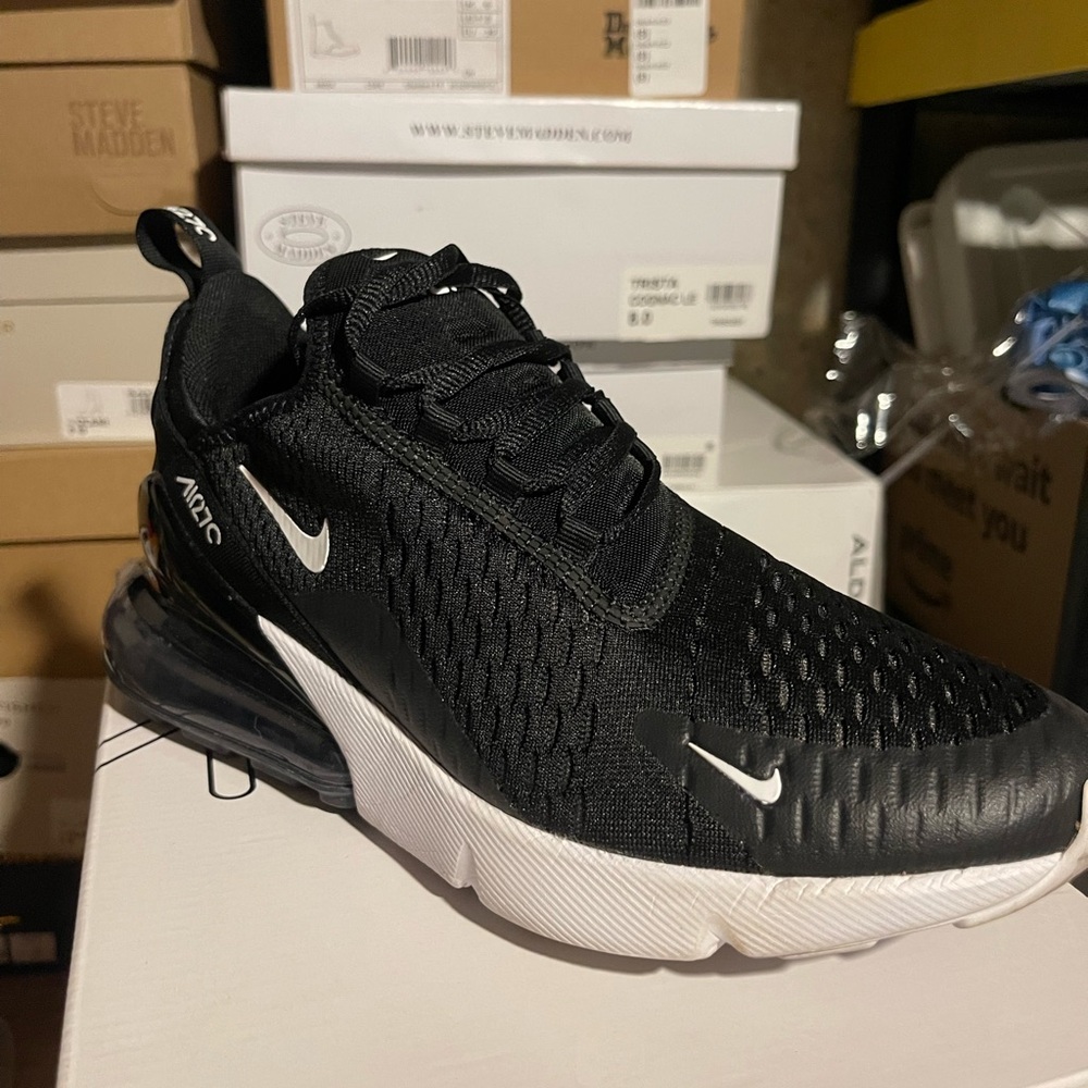 Women’s Nike Air Max 270